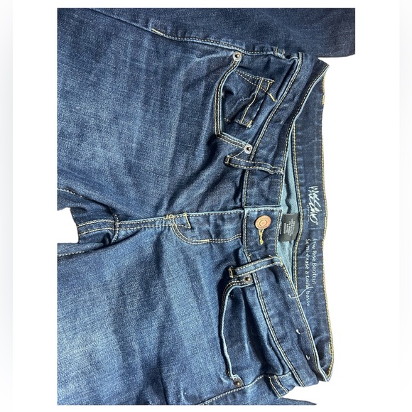 Mossimo Low Rise Boot Cut Jeans - Size OR/R, Lightweight & Comfortable - Picture 2 of 3